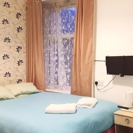 Hotel Avansi Blackpool Bagian luar foto