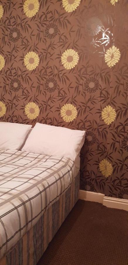 Hotel Avansi Blackpool Bagian luar foto